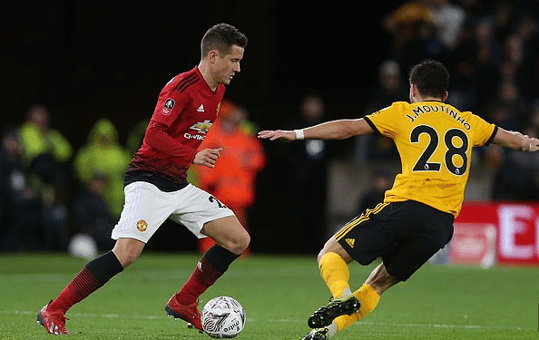 通过犀利的 通过犀利的